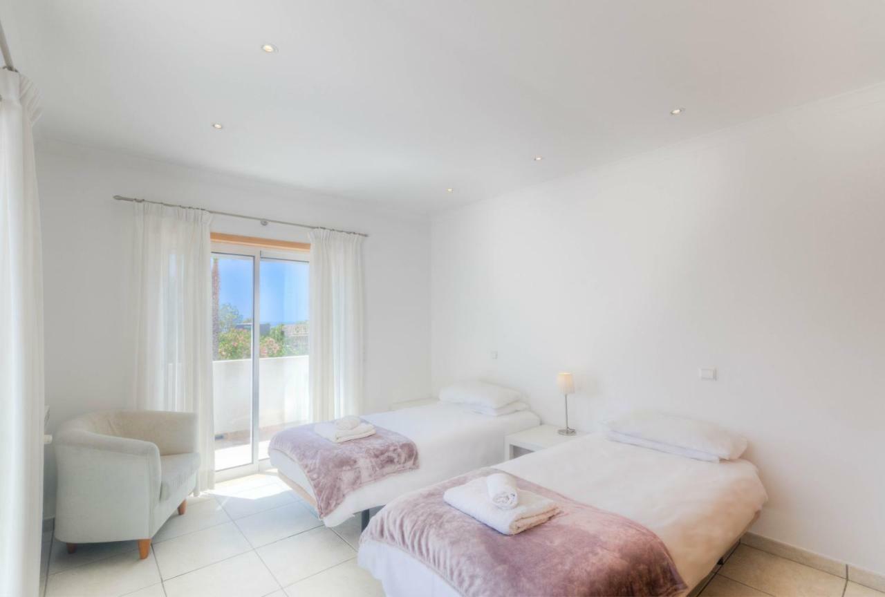 Villa Montanha, Luxury Coastal Villa, With Swimming Pool, Loungers And Alfresco Dining, 10 Min Walk To The Beautiful Praia Da Luz Beach, Shops, Bars And Restaurants! Buitenkant foto